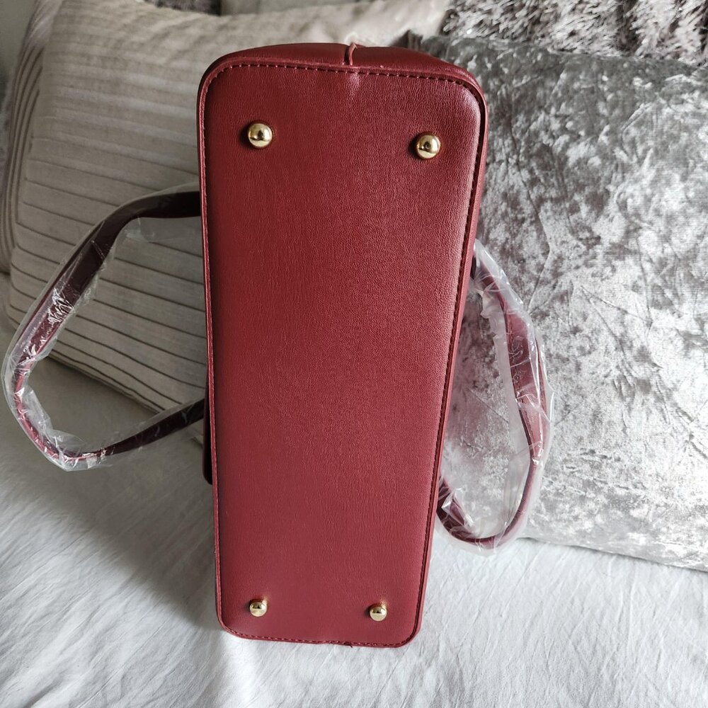 Badgley Mischka Wine Tote 4PC Set W/Slip Pocket in Front, Detachable Strap - Picture 7 of 12